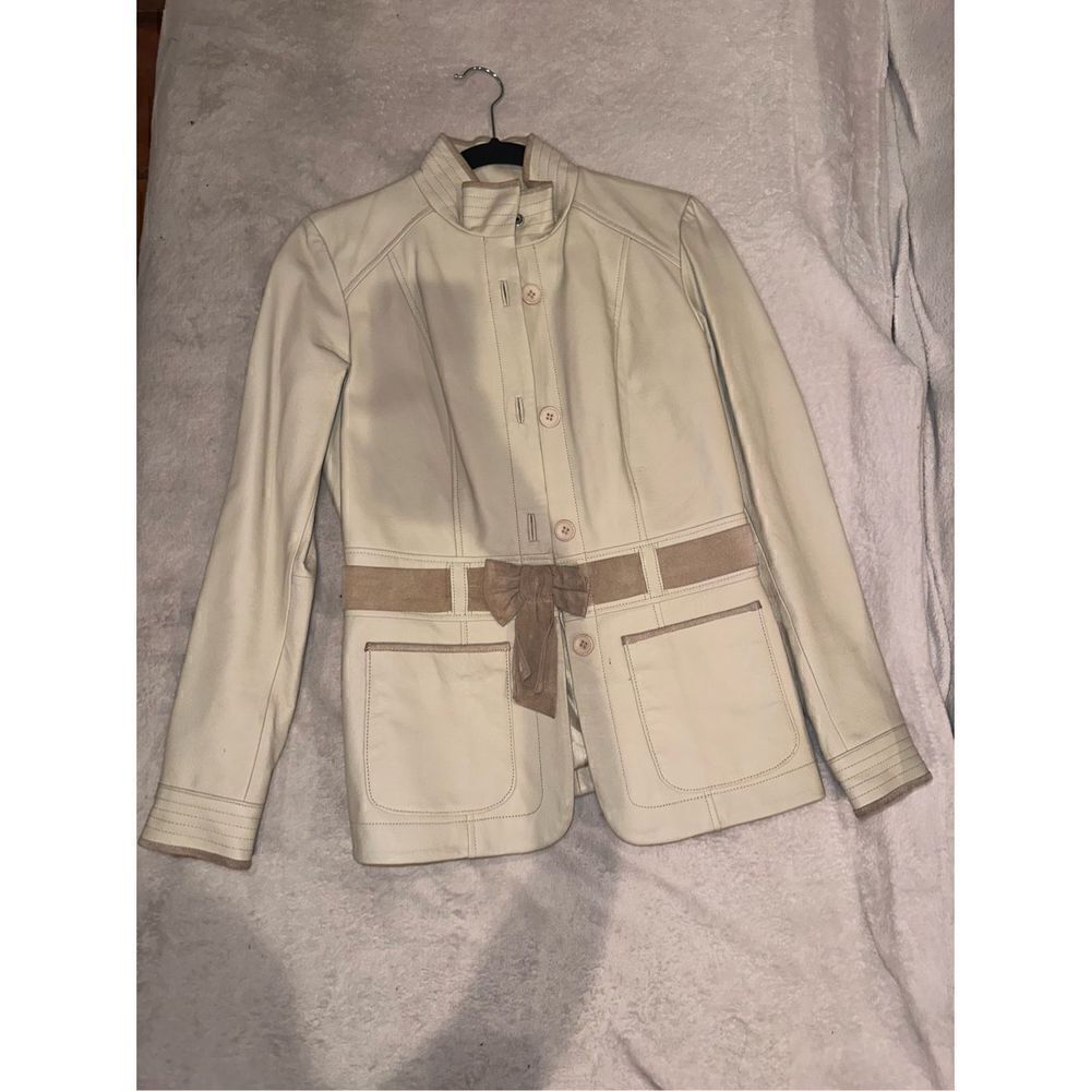 MODA INTERNATIONAL cream leather jacket with bow and pockets size XS